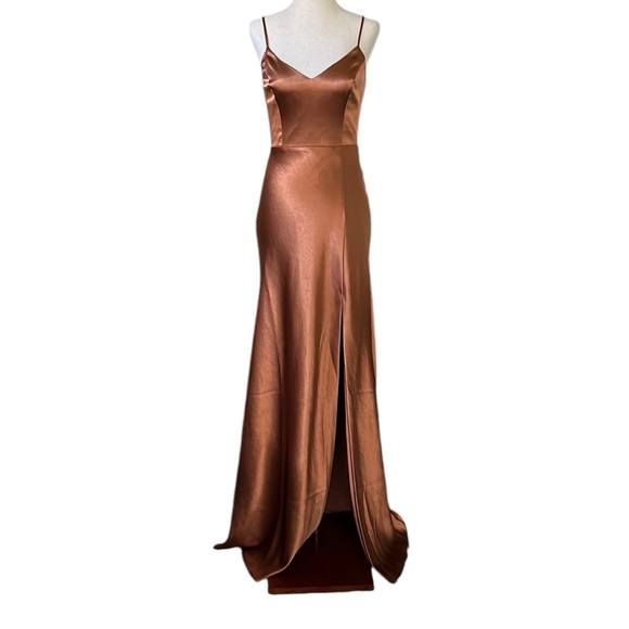 Birdy Grey Jay Dress
Shiny Satin Rust - Picture 7 of 15